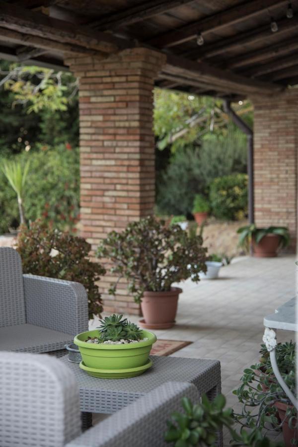 Poggio Vento Country House Guest House Naro Eksteriør bilde